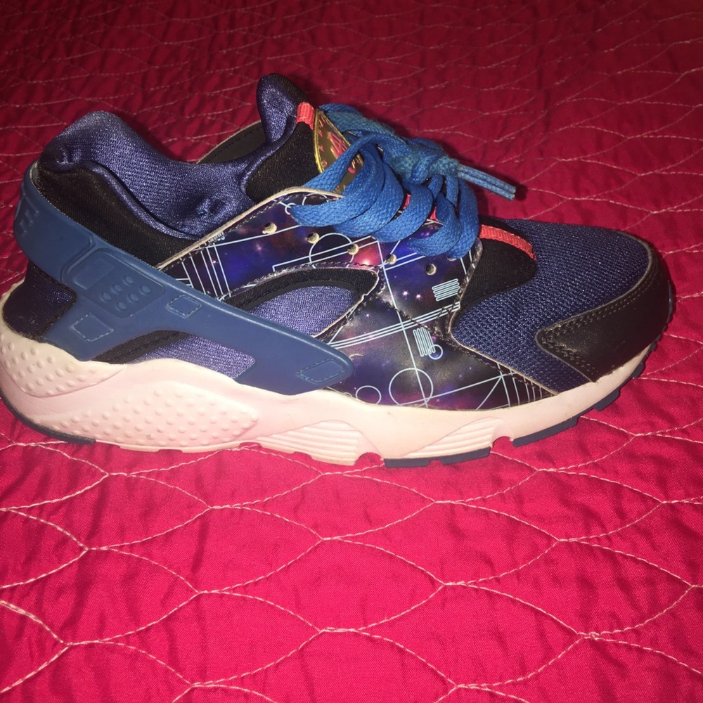 Huarache sneaker